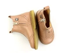 Angulus peach/beige støvlette med hulmønster